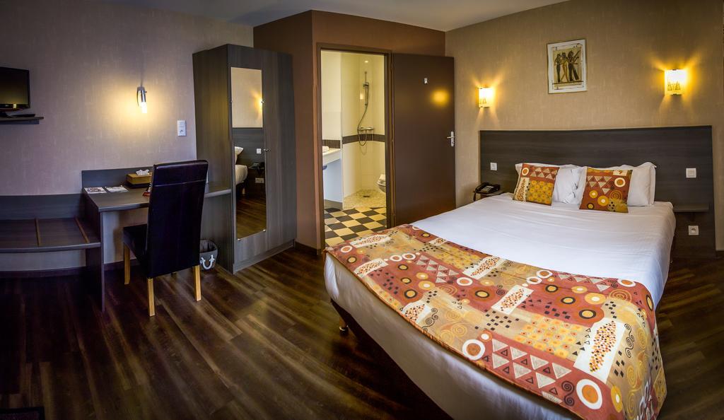 Brit Hotel Azur Saint-André-de-la-Marche المظهر الخارجي الصورة