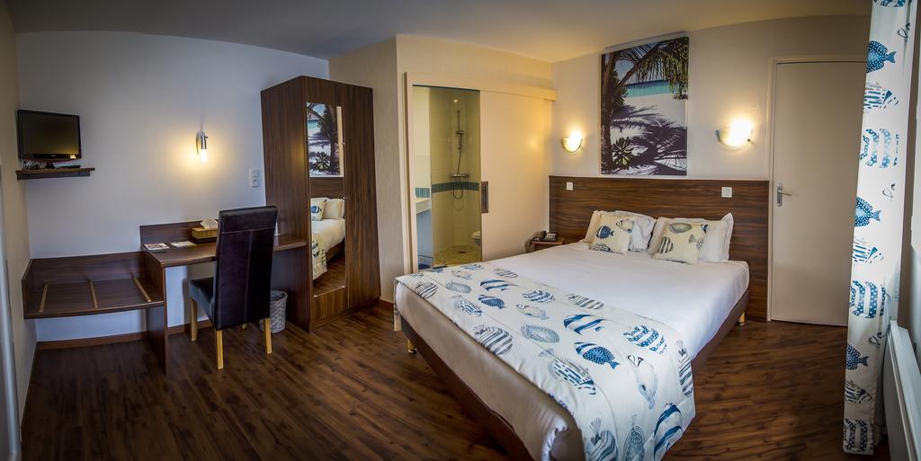 Brit Hotel Azur Saint-André-de-la-Marche المظهر الخارجي الصورة
