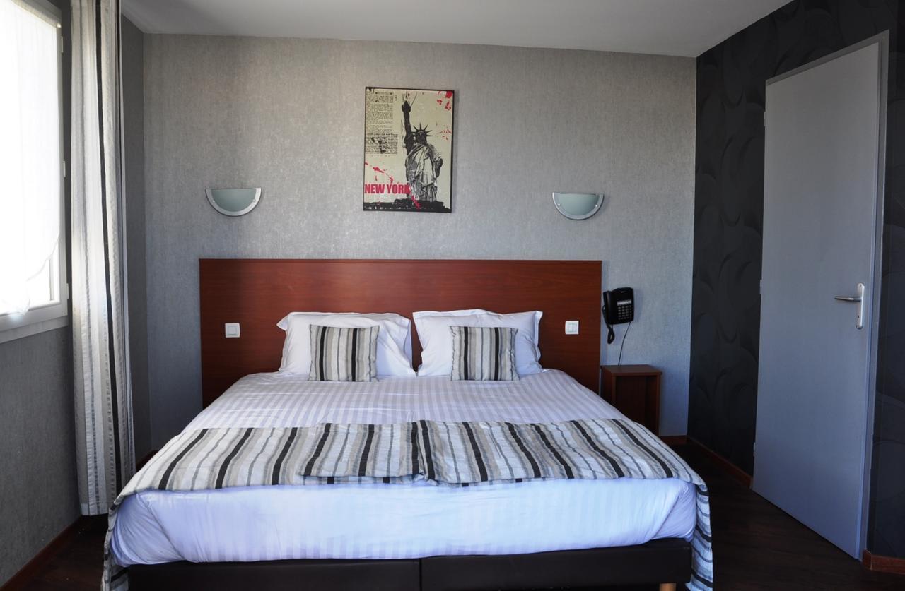 Brit Hotel Azur Saint-André-de-la-Marche المظهر الخارجي الصورة